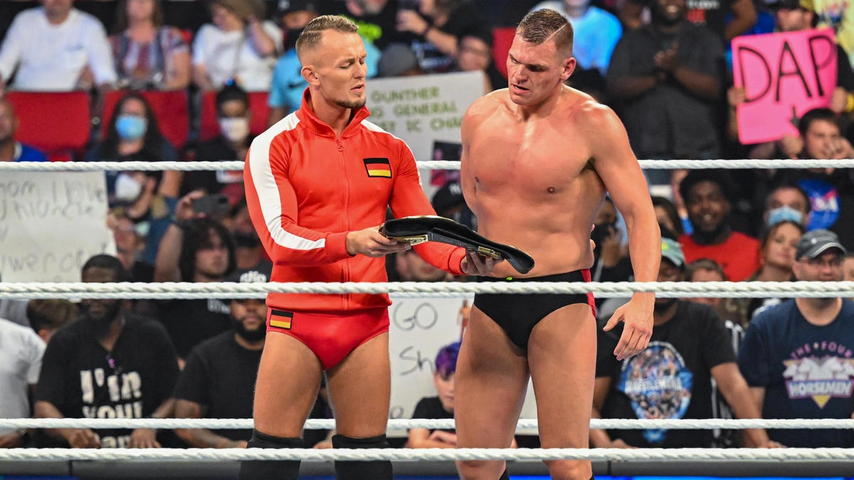 WWE SmackDown Ranks #1 In Demo Despite Total Viewership Declining